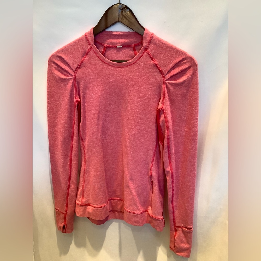 Lululemon workout shirt